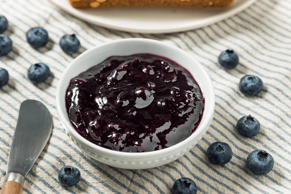 The Benefits of Making Blueberry Preserves Without Pectin